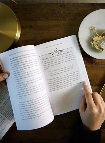 Diez Elementos Esenciales Para Nuevos Creyentes - Guía Práctica Para Crecer En La Fe (Spanish Edition)