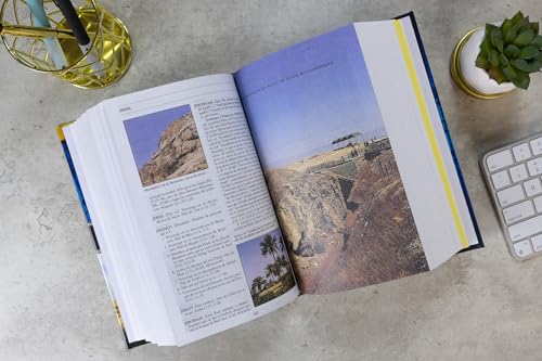 Nuevo Diccionario de La Biblia = New Bible Dictionary: Una Obra de Consulta Que Aportara Desde La a Hasta La Z, Informacion Valiosa.