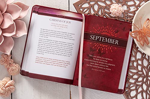 Jesus First for Women: 365 Devotions to Start Your Day