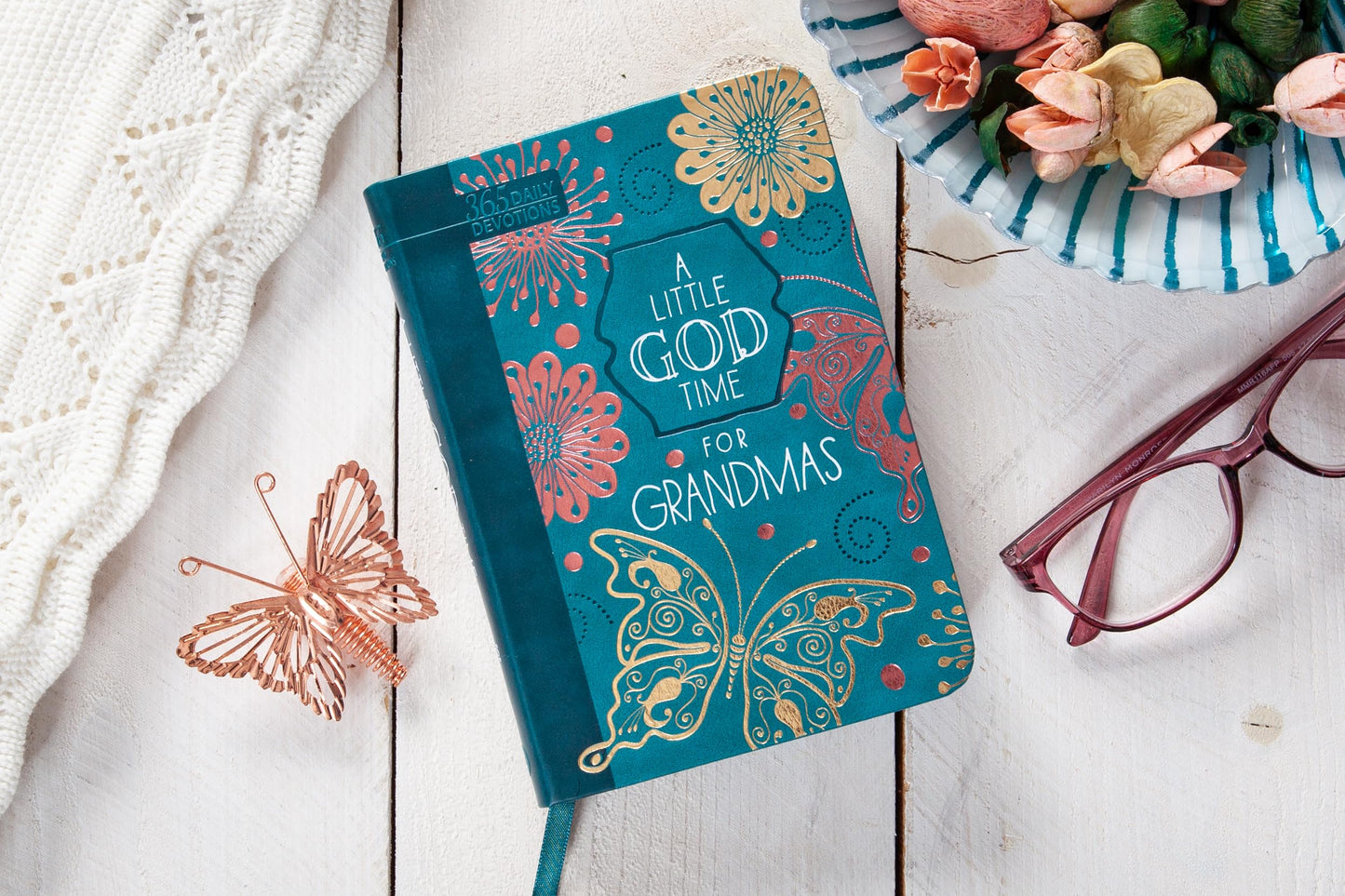 A Little God Time for Grandmas: 365 Daily Devotions