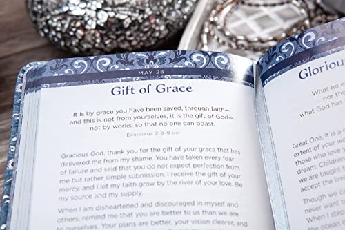 365 Daily Prayers & Declarations for Women