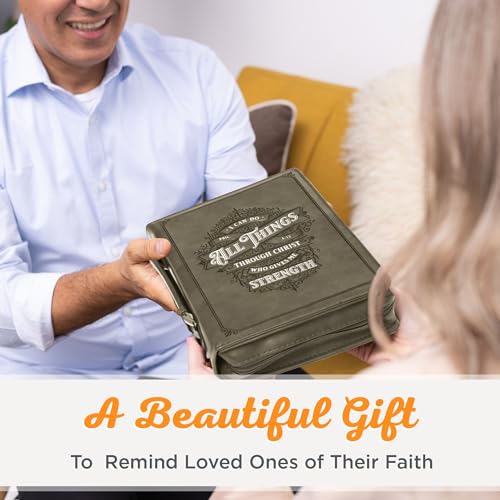 Christian Art Gifts - Funda protectora de piel sintética clásica para hombre, diseño de la Biblia para hombres: todas las cosas a través de Cristo, versículo bíblico inspirador de Filipenses 4:13 con cierre y bolsillo, talla L