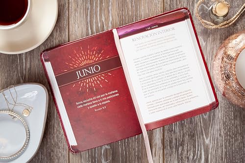 Jesús Primero Para Mujeres: 365 Devociones a Comience Su Dia