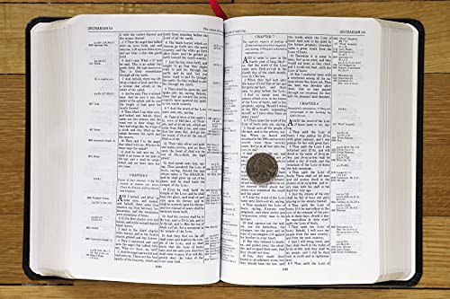 KJV, Thompson Chain-Reference Bible, Handy Size, Bonded Leather, Black, Red Letter