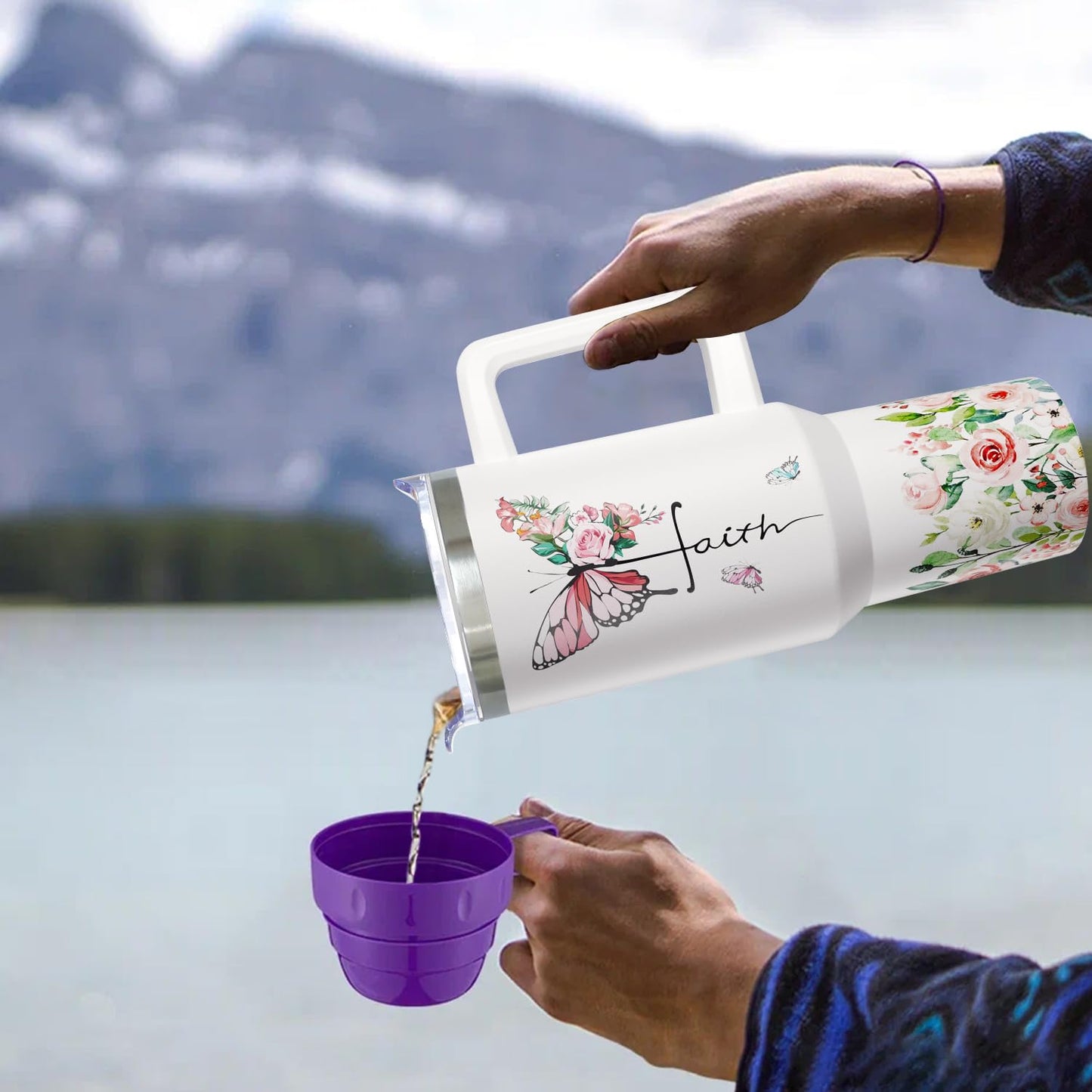 ▶  Regalos cristianos para mujeres, regalos religiosos, regalo alentador de inspiración para mujeres mayores, vasos cristianos de 40 onzas con asa y tapa, taza de café de viaje cristiano