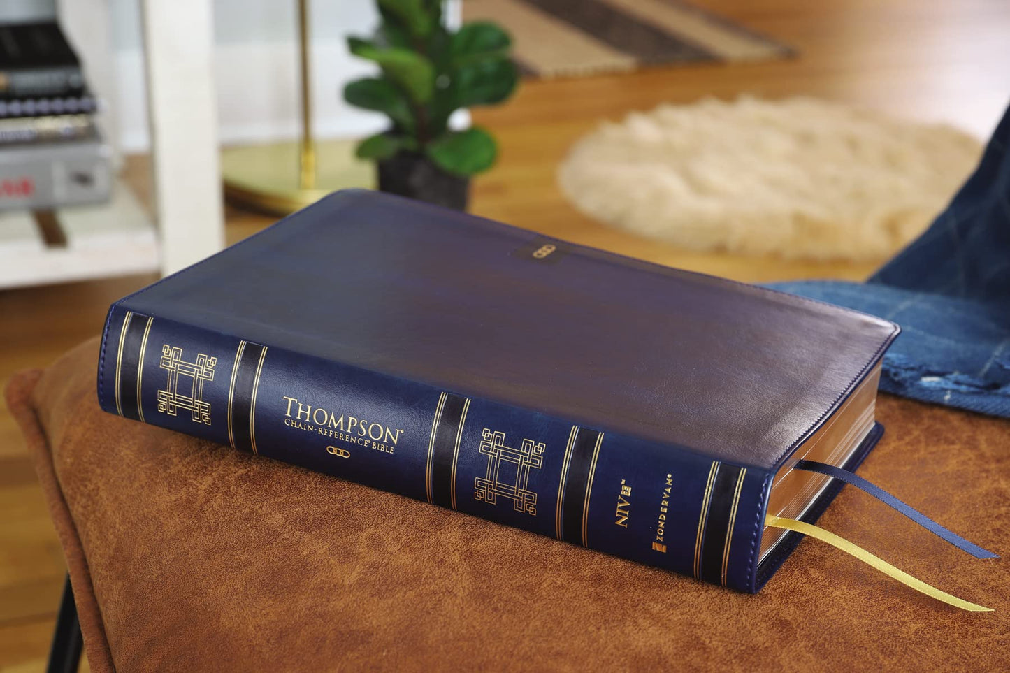 NIV, Thompson Chain-Reference Bible, Large Print, Leathersoft, Navy, Red Letter, Comfort Print