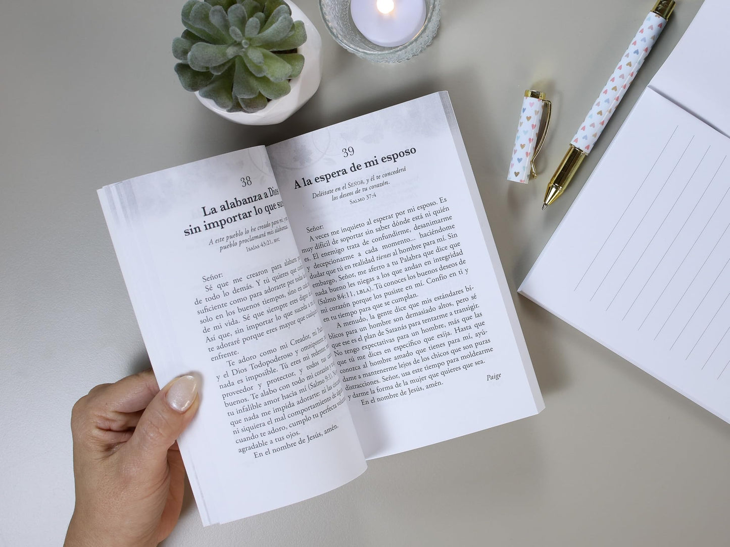 LIBRO DE LAS ORACIONES PARA LAS JOVENES