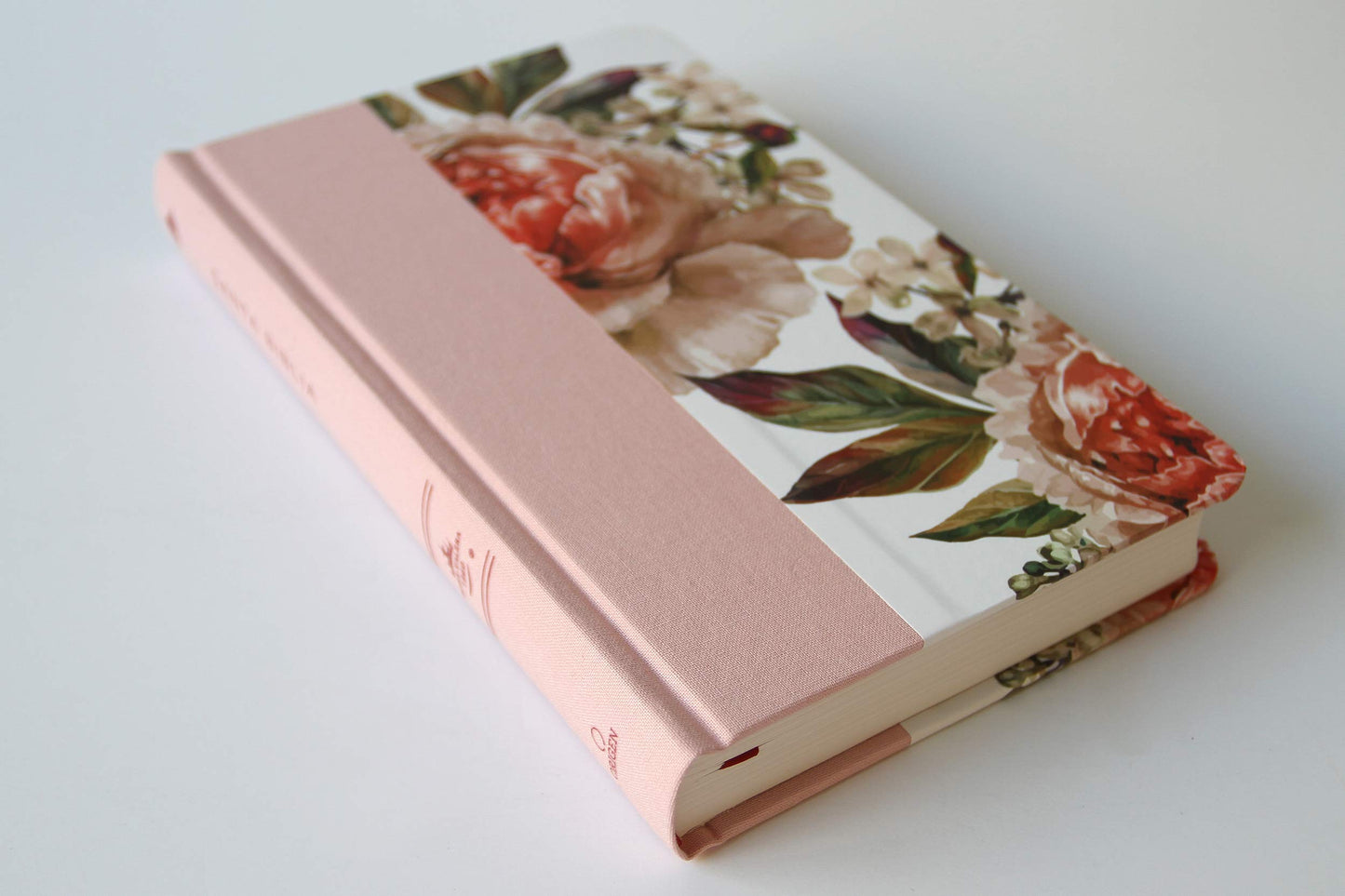 Biblia Reina Valera 1960 letra grande. Tapa Dura, Tela rosada con flores, tamaño manual