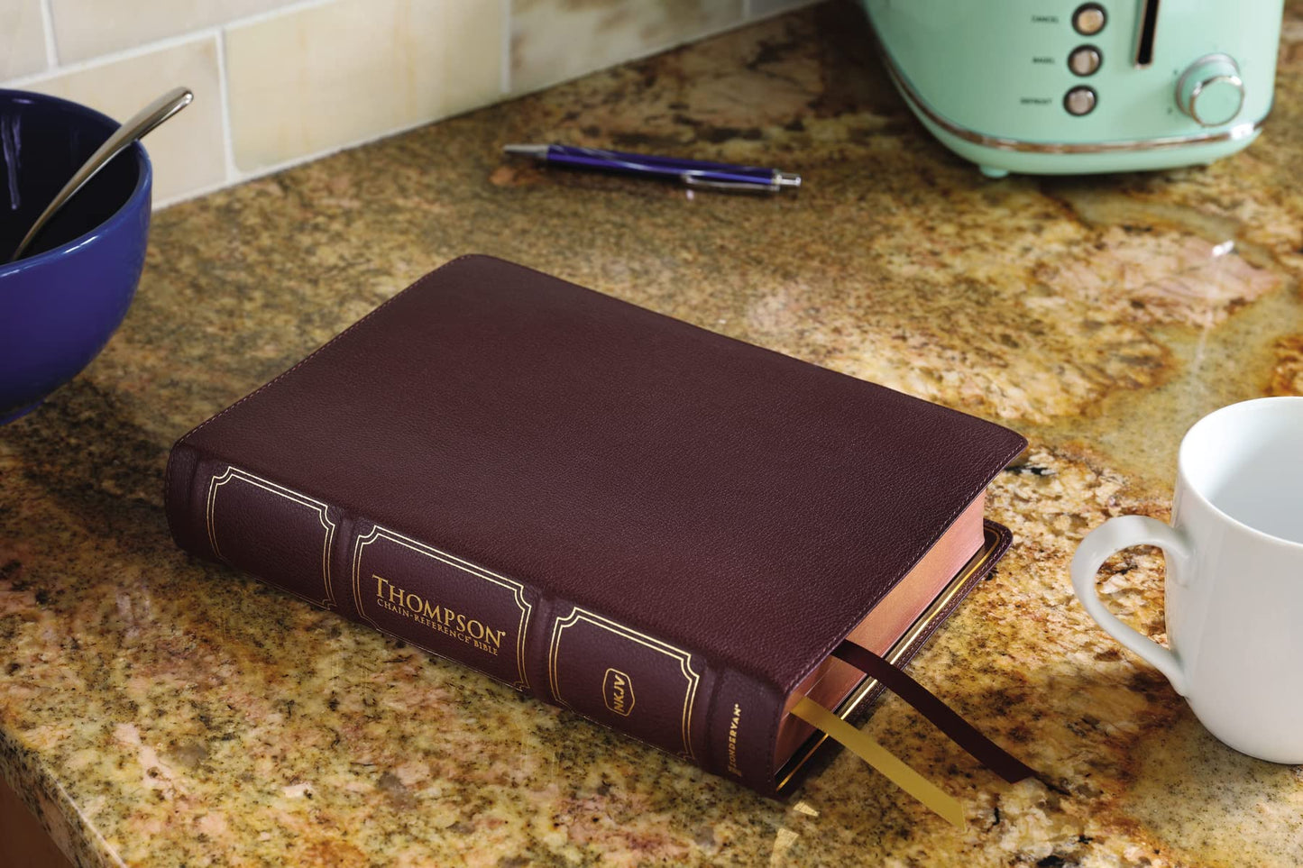 NKJV, Thompson Chain-Reference Bible, Genuine Leather, Calfskin, Burgundy, Red Letter, Comfort Print