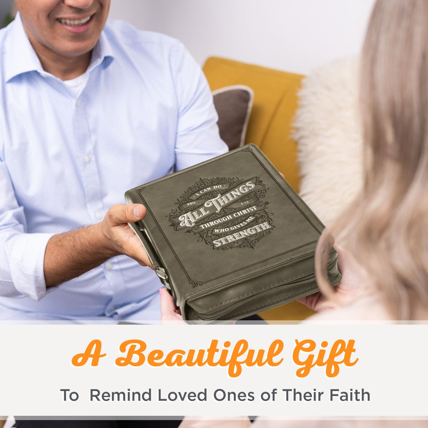 Christian Art Gifts - Funda protectora de piel sintética clásica para hombre, diseño de la Biblia para hombres: todas las cosas a través de Cristo, versículo bíblico inspirador de Filipenses 4:13 con cierre y bolsillo, talla L