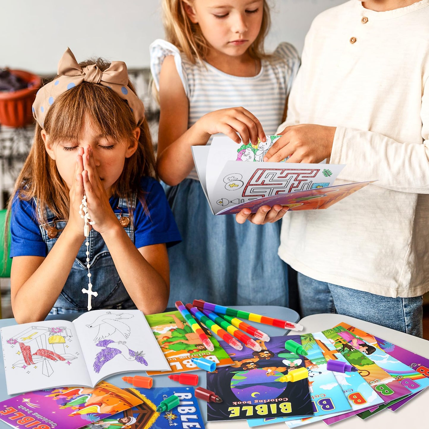 BenLouis - 12 libros cristianos para colorear para niños con 12 lápices de colores, versículo bíblico, religioso, pequeño libro para colorear a granel para niños, premios de la escuela dominical de