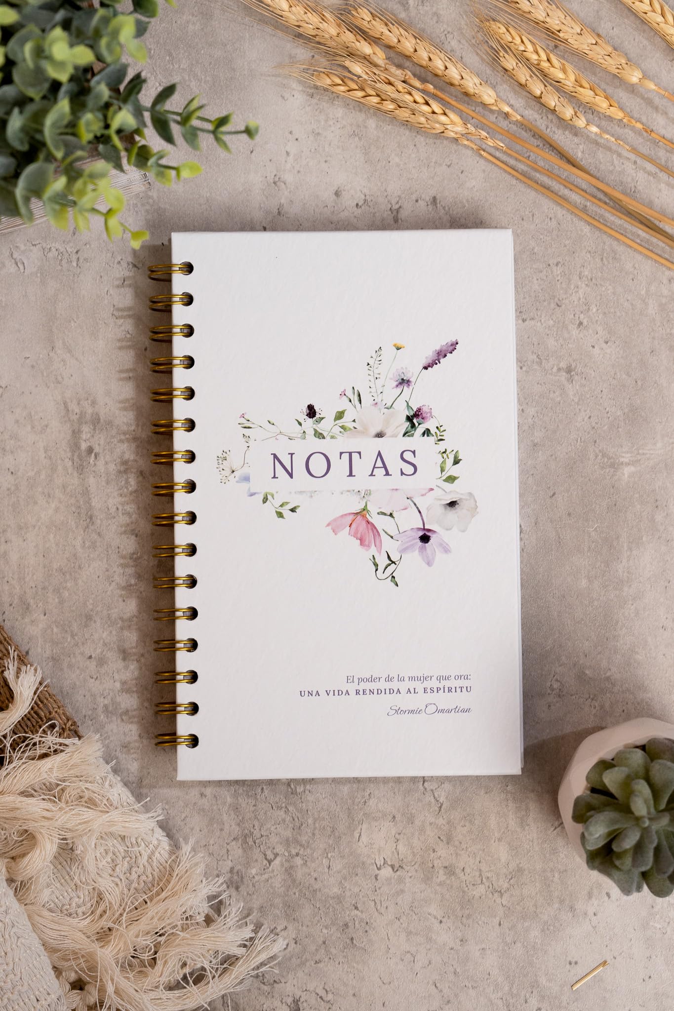 Libreta «El poder de la mujer que ora: Una vida rendida al Espíritu» (Spanish Edition)