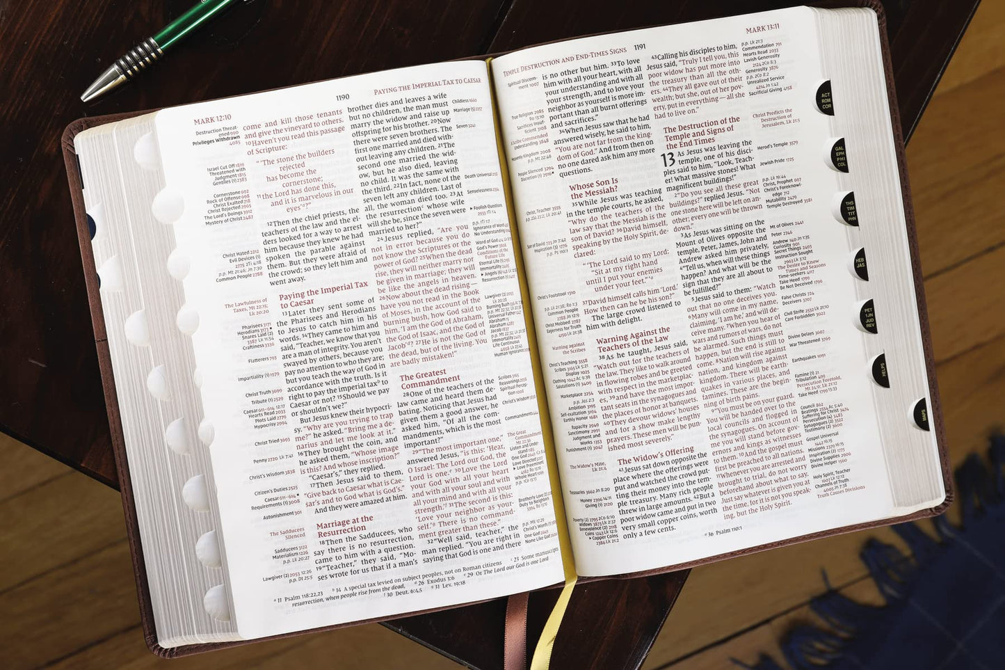 NIV, Thompson Chain-Reference Bible, Leathersoft, Brown, Red Letter, Thumb Indexed, Comfort Print