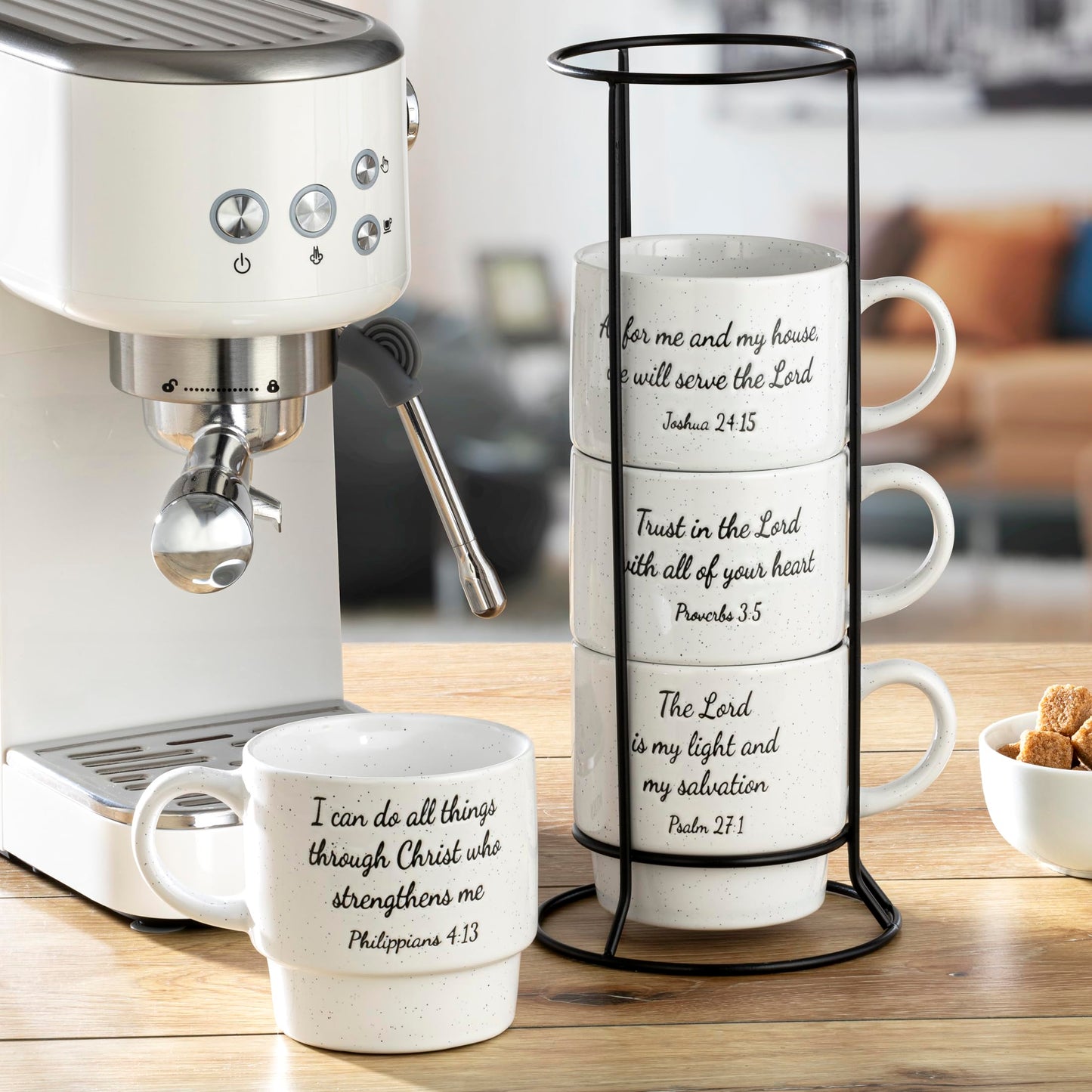 ▶ Juego de 4 tazas de café apilables con estante de alambre de metal, tazas de café de 15 onzas para café, té, cacao, leche, capuchino, chocolate caliente, versículos bíblicos