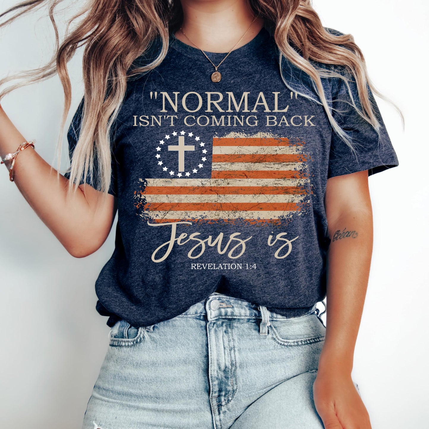 ▶ Love in Faith | Normal Isn't Coming Back | Camisetas cristianas para mujer | Ropa basada en la fe | Regalos cristianos, Azul marino (Heather Navy), X-Large